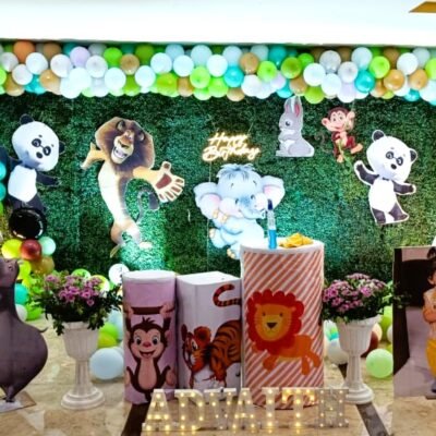 Jungle Kingdom Birthday Decor