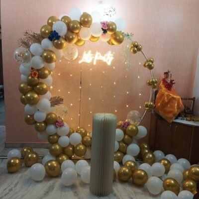 Lets Party White and Gold Ring Decoration