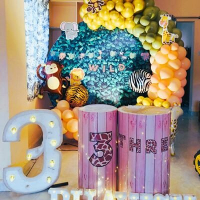 Wild Jungle Expedition Ring Decor