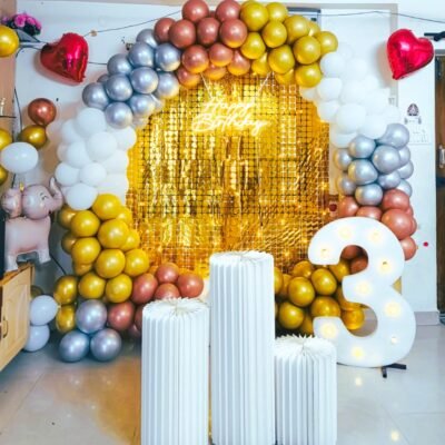 Grand Shimmer Birthday Ring Decor