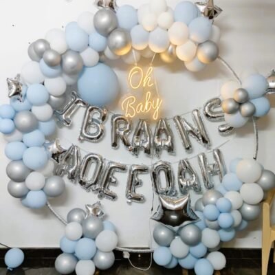 Deluxe Oh Baby Ring Decoration